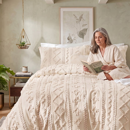 The Willow Tufted Comforter